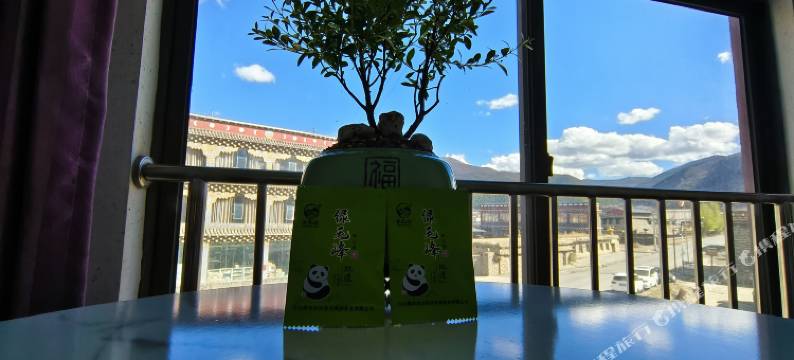 稻城桑堆扎西假日民宿图片