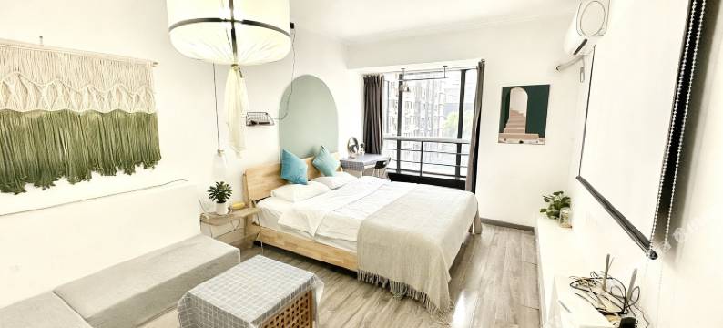 南京君临国际公寓(新街口珠江路地铁站店)图片