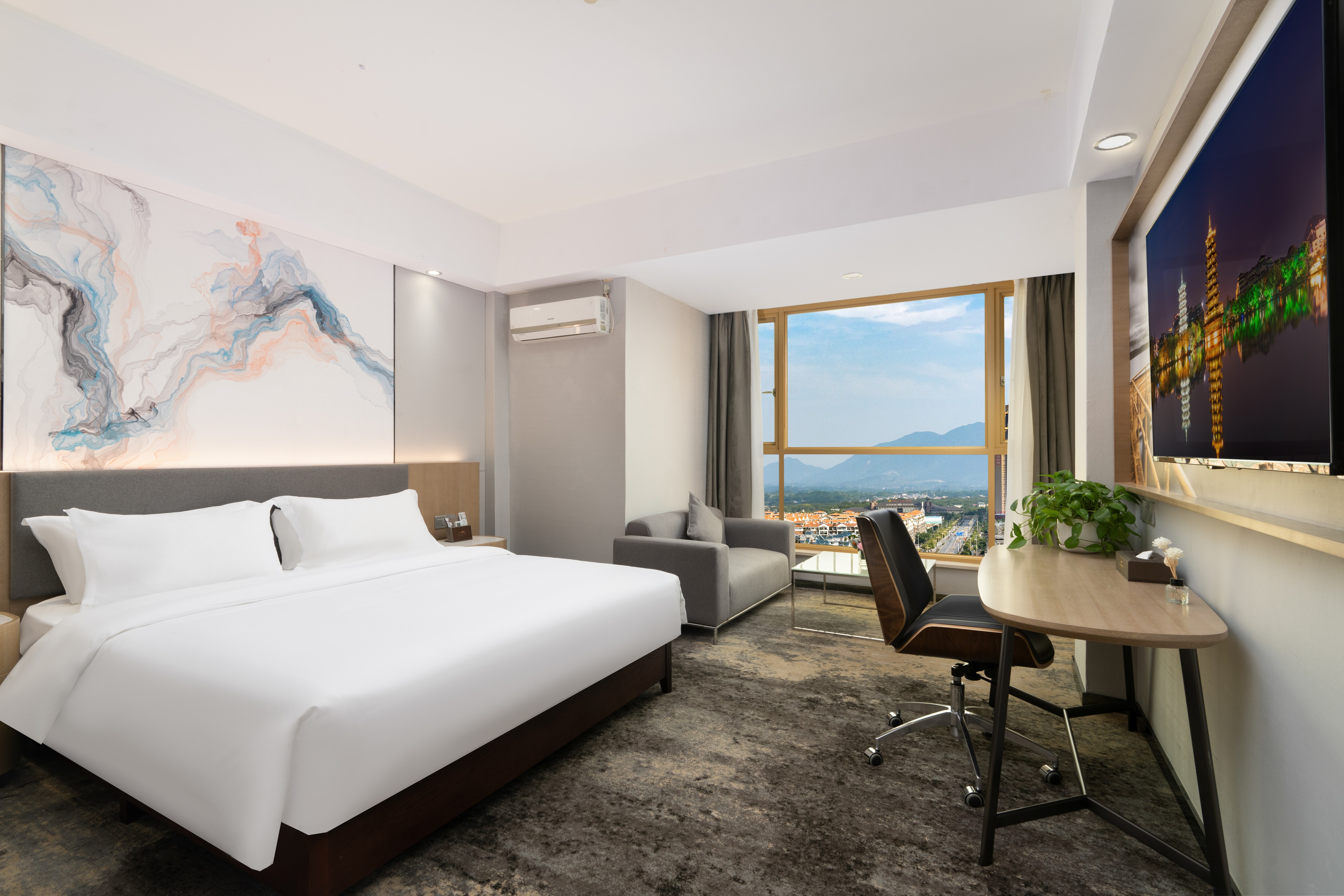 Jinshuiwan International Hotel (Guilin High-speed Railway North Station West Station) Hotel Overview