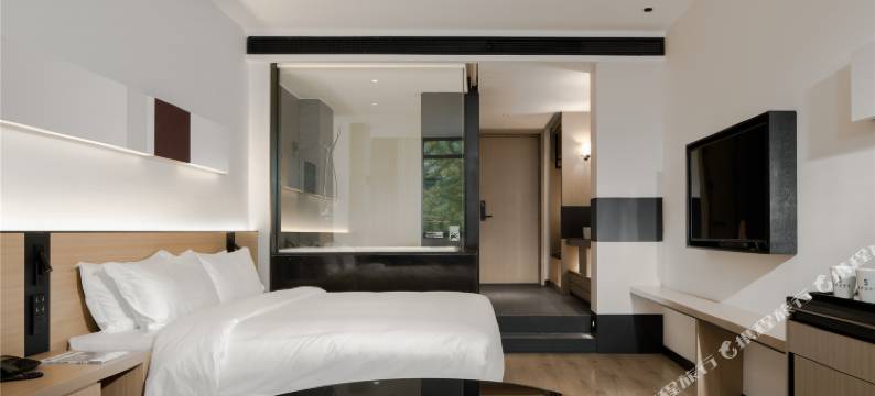 SFEEL设计师酒店(成都浣花溪公园店)图片