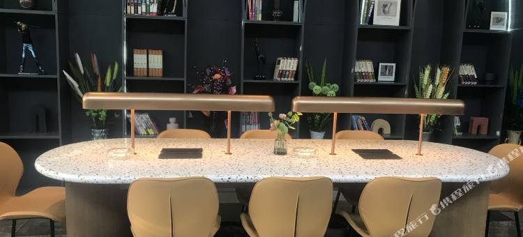 兰欧尚品酒店(铜仁万山区西南商贸城店)图片