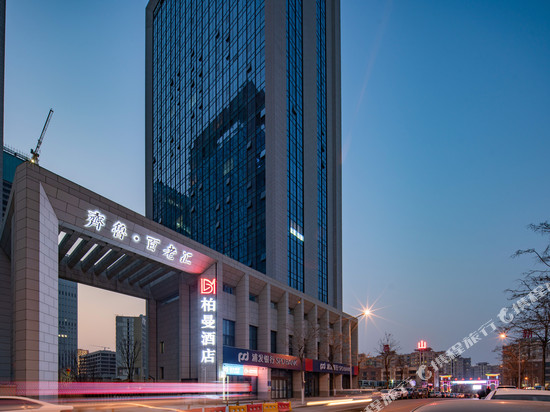 柏曼酒店(济南奥体中心省立东院店)