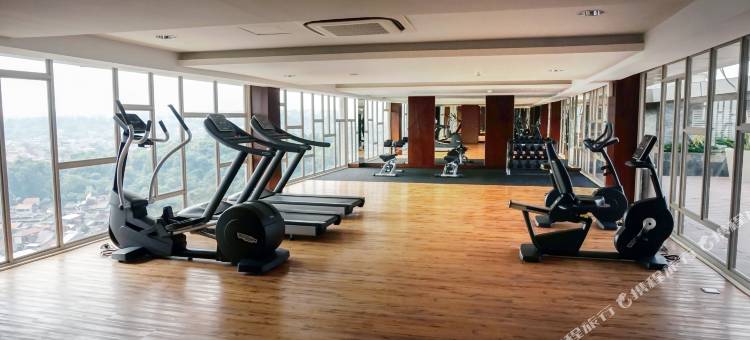 潘达纳兰路易斯肯尼酒店(Louis Kienne Hotel Pandanaran)图片