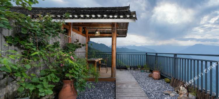 龙脊·云上山宿(九龙五虎观景台店)图片