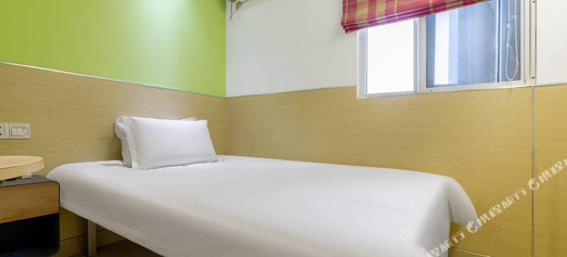 易佰酒店(上海康桥御桥地铁站店)图片