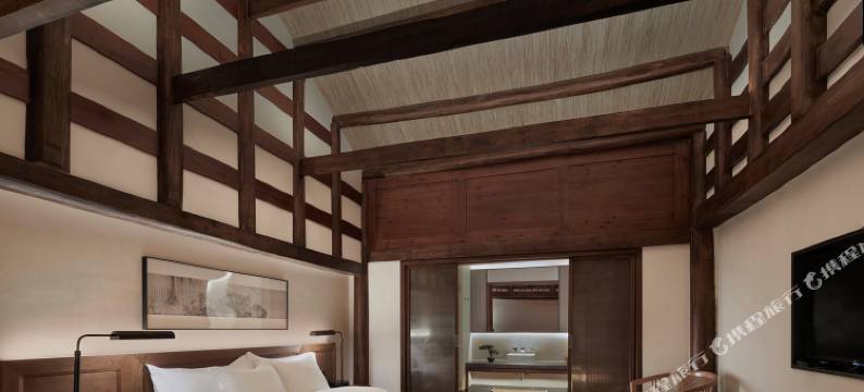 凤凰熊公馆(凤凰古城北门码头店)图片