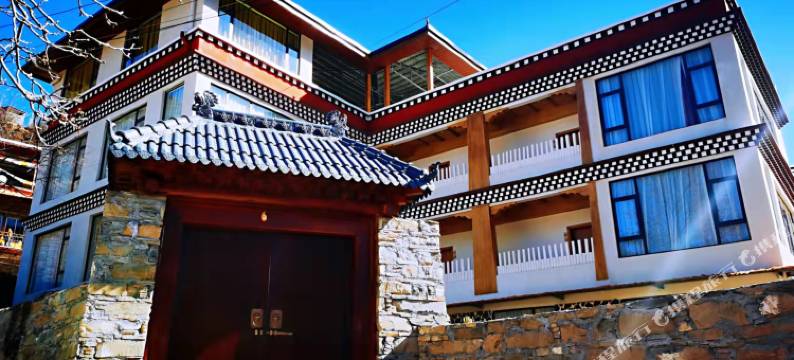 马尔康夏央民宿图片