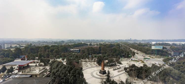 青衣印象假日酒店(青神客运站青衣广场店)图片