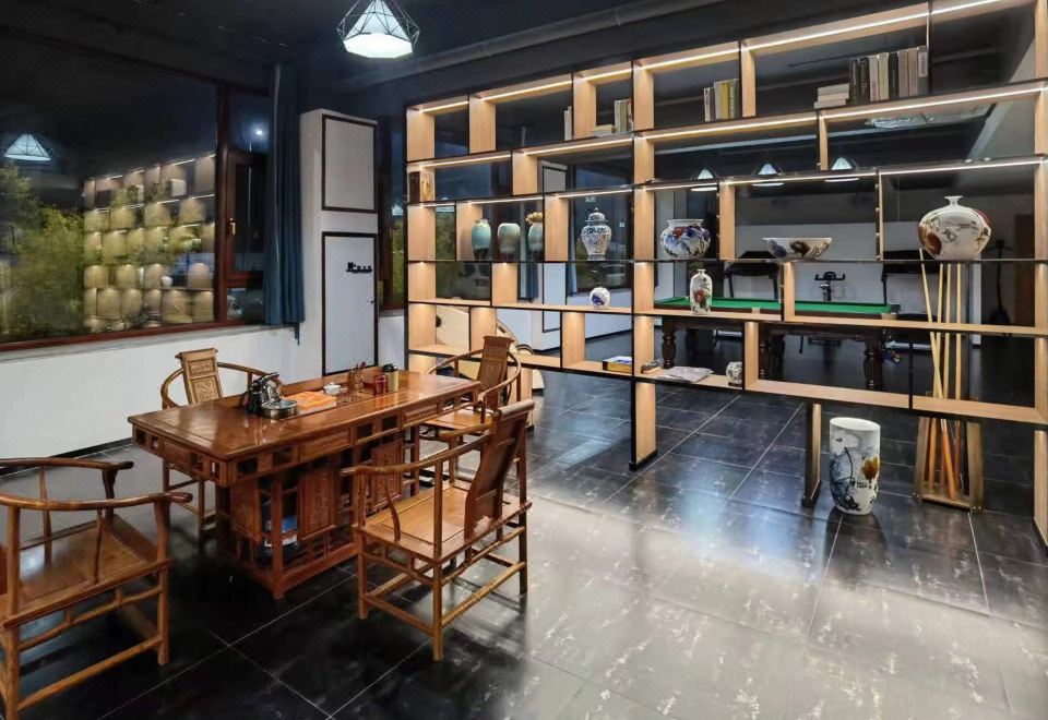 Jinglan Yipin Hotel (Jingdezhen Taoxichuan Branch) Hotel Overview