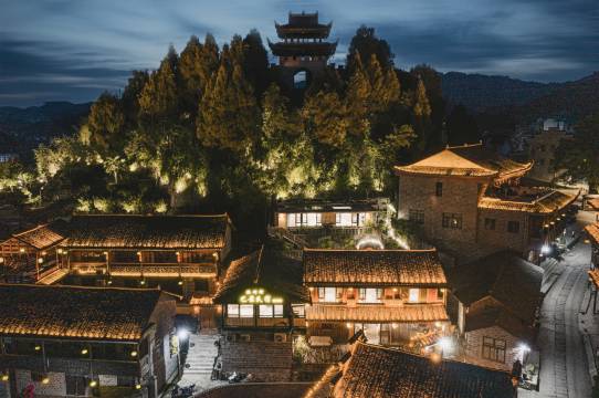 上房揭瓦·设计师花园美宿(芙蓉镇大瀑布店)图片