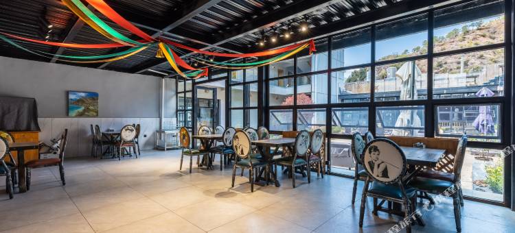 泸沽湖两棵树湖景客栈图片