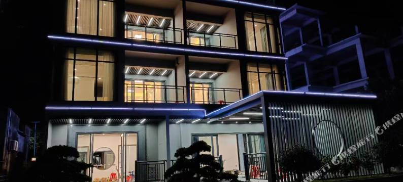 罗浮山悦庭楠舍·Elegant楠香绮梦丨碧湖映月丨静谧花坞轻奢美宿图片