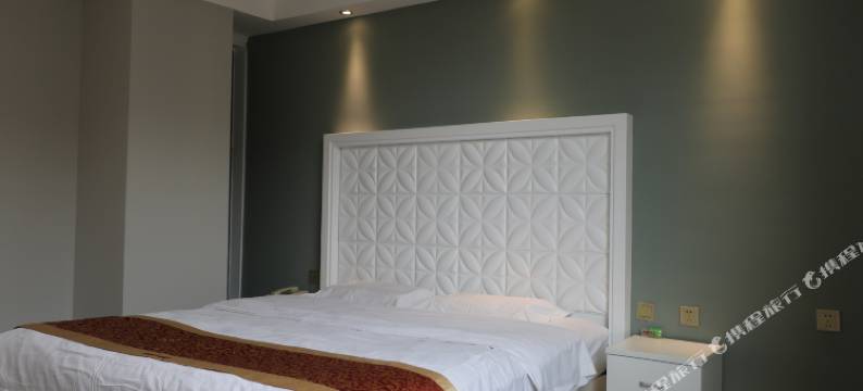 冕宁县泸沽品成大酒店图片