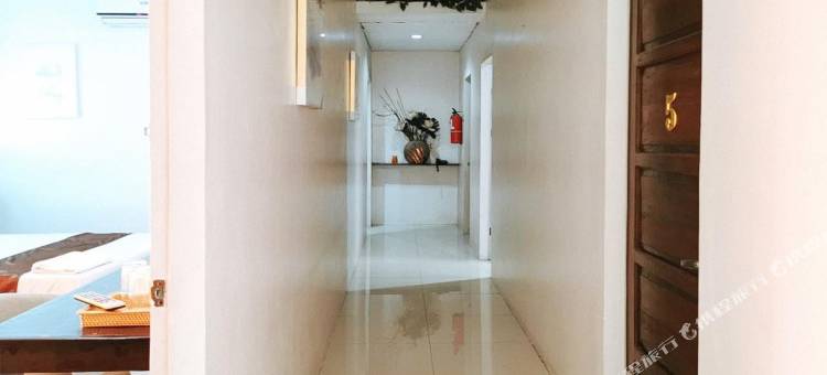 塞格拉广场旅馆(RedDoorz Segra Square Pension House)图片