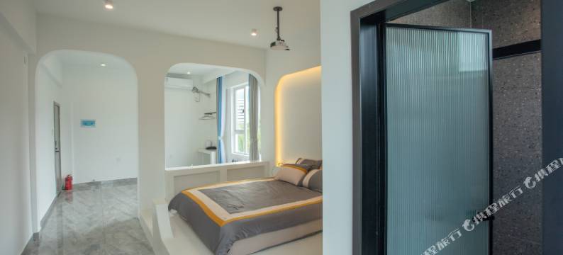 万宁浪人花园冲浪民宿(日月湾店)图片