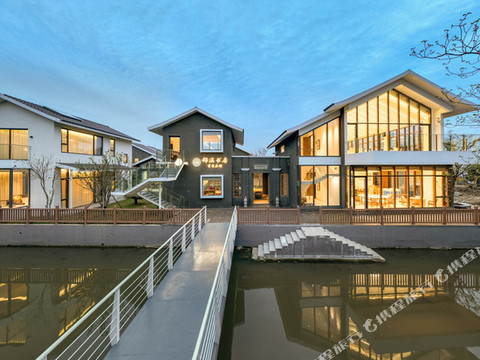 锦溪书房书香府邸酒店