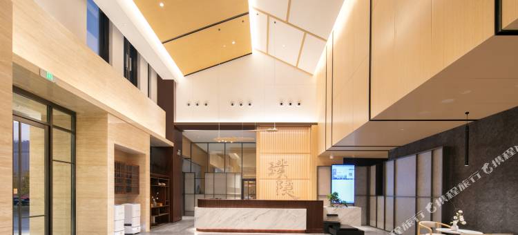建国璞隐酒店(武汉光谷科技会展中心大悦城店)图片