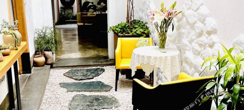 大理古城夜阑雨客栈(大理古城洱海门店)图片