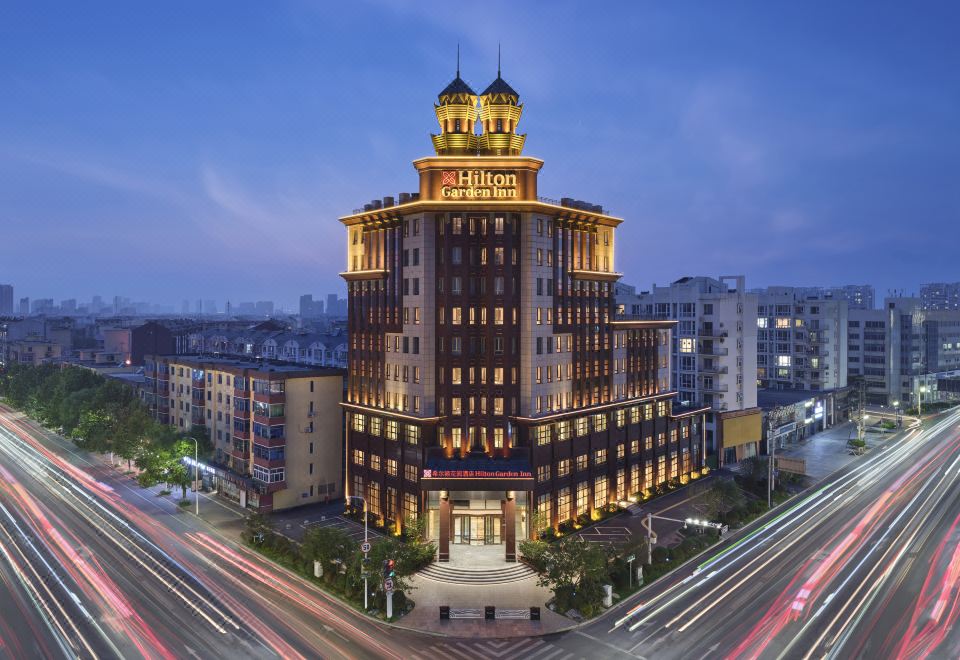 营口站前希尔顿花园酒店外景图