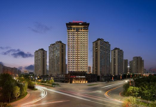 库尔勒希尔顿欢朋酒店外景图