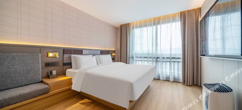 如家精选酒店(台州椒江宝龙城白云山店)图片