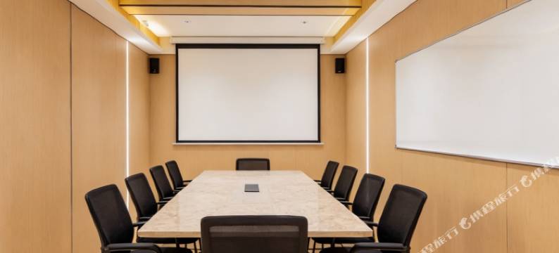 艺龙安云酒店(上海青浦重固新世纪商业广场店)图片