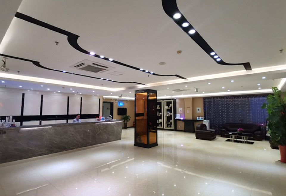 Lavande Hotel (Shantou Zhuchi Road Railway Station) Hotel Overview