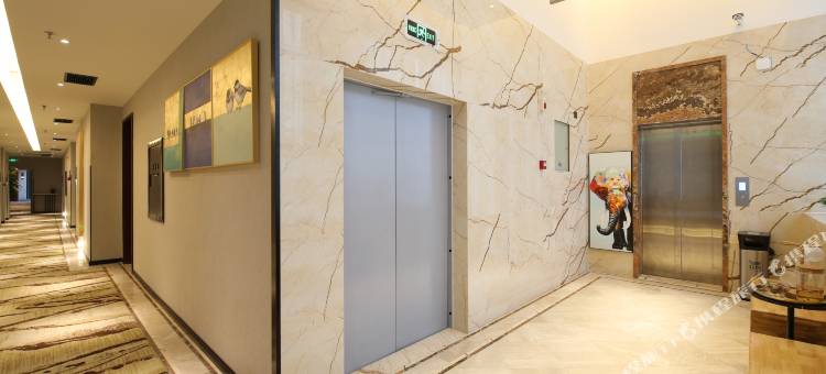 雅安心也私享酒店(正黄时代天街店)图片