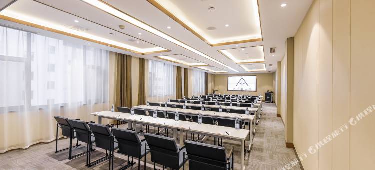 兰州东部市场气象局地铁站亚朵酒店图片