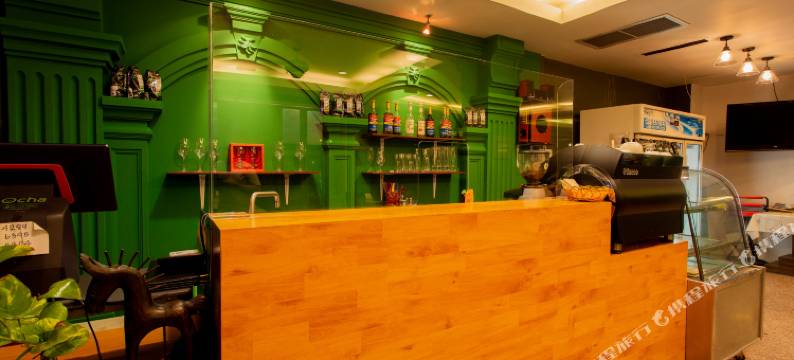 普吉岛阿西诺布奇特酒店(Ansino Bukit Hotel Phuket)图片