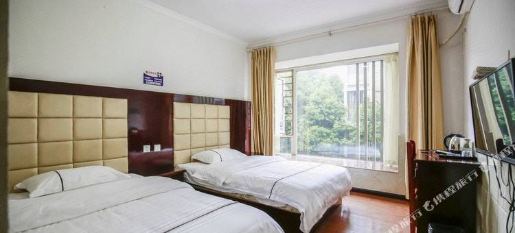 OYO峨眉山顺利树商旅旅店图片