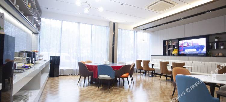 蜂鸟精选酒店(鄂州花湖高铁站店)图片