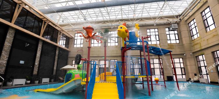 鹿鸣温泉酒店(万峰通化滑雪度假区店)图片