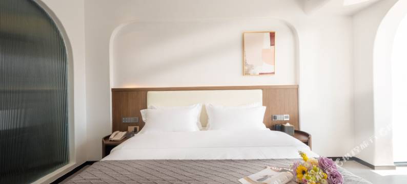 西双版纳美呈酒店(告庄星光夜市店)图片