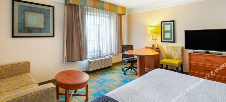 劳德代尔堡普兰特拉昆塔温德姆套房酒店(La Quinta Inn & Suites by Wyndham Ft. Lauderdale Plantation)图片