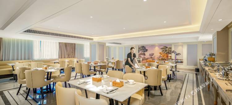 维也纳酒店(茂名观珠沉香中心店)图片