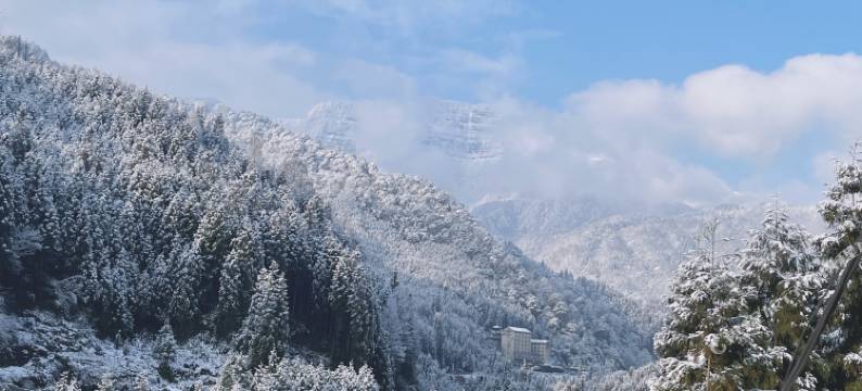 洪雅宏扬酒店(瓦屋山景区店)图片