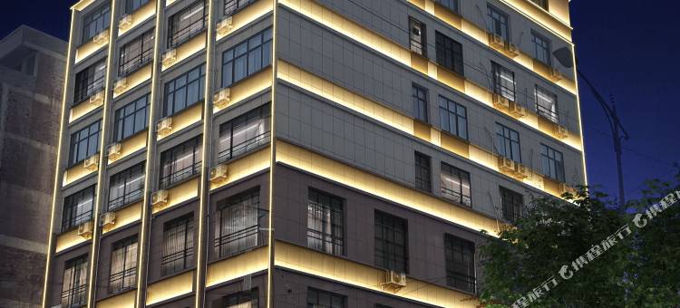 纳雍圣廷酒店图片