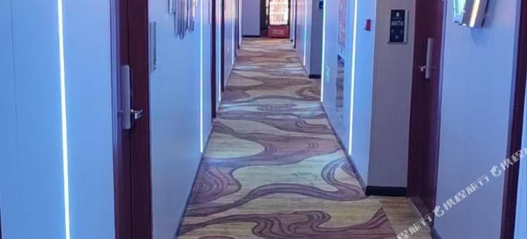 上海都缘电竞酒店(闵行双柏路地铁站店)图片