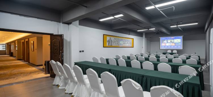 艺龙万国酒店(西双版纳傣族园店)图片