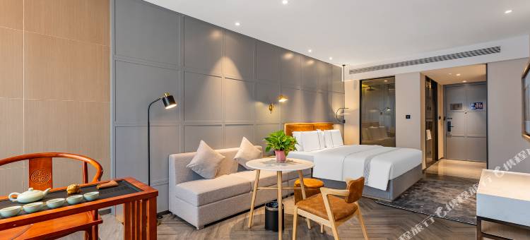 亦岚酒店(林芝市幸福小区湿地公园店)图片