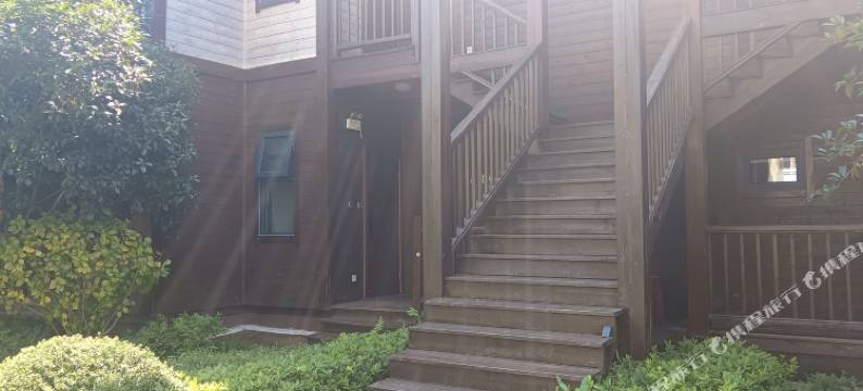 平江山水梧桐木屋轻奢民宿图片