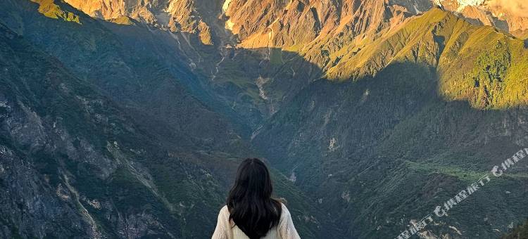 香巴拉·南迦巴瓦山居图片