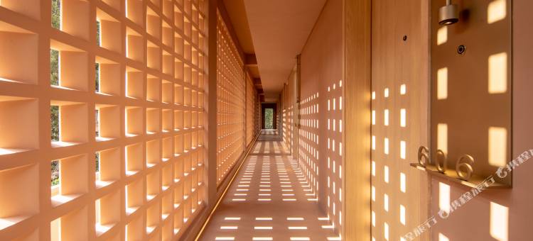 张家界栖石里洞穴民宿(张家界国家森林公园标志门店)图片