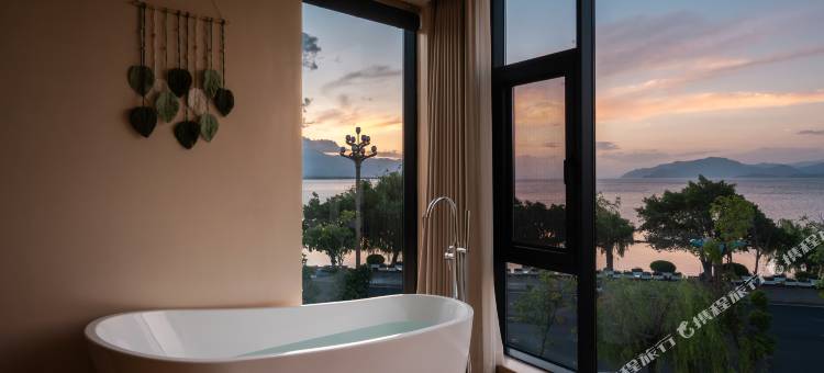 大理觅岄·浅渡海景别墅(洱海公园店)图片