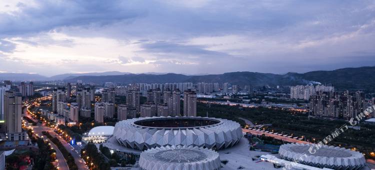 西宁海湖体育中心希尔顿欢朋酒店图片
