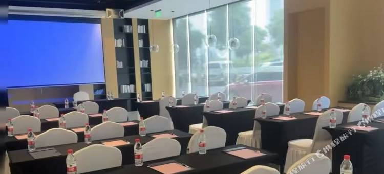 盐池万悦水晶酒店图片