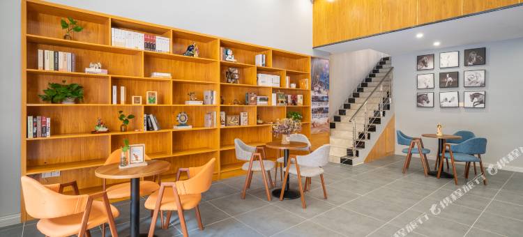 骏怡连锁酒店(防城港高铁北站店)图片