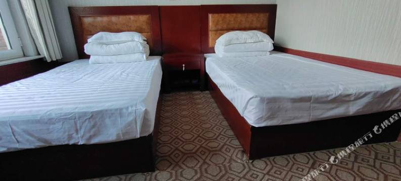 乌兰布统祥通假日酒店图片