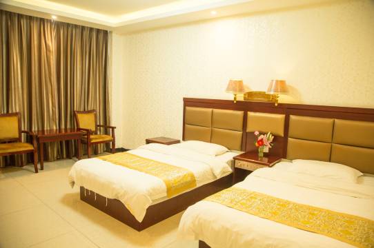 罗平龙阁快捷酒店